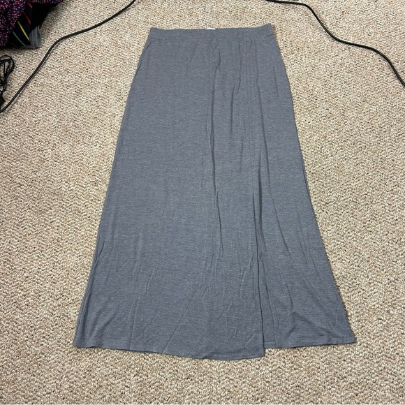 Reitmans Grey Maxi Skirt Size M - Picture 4 of 7